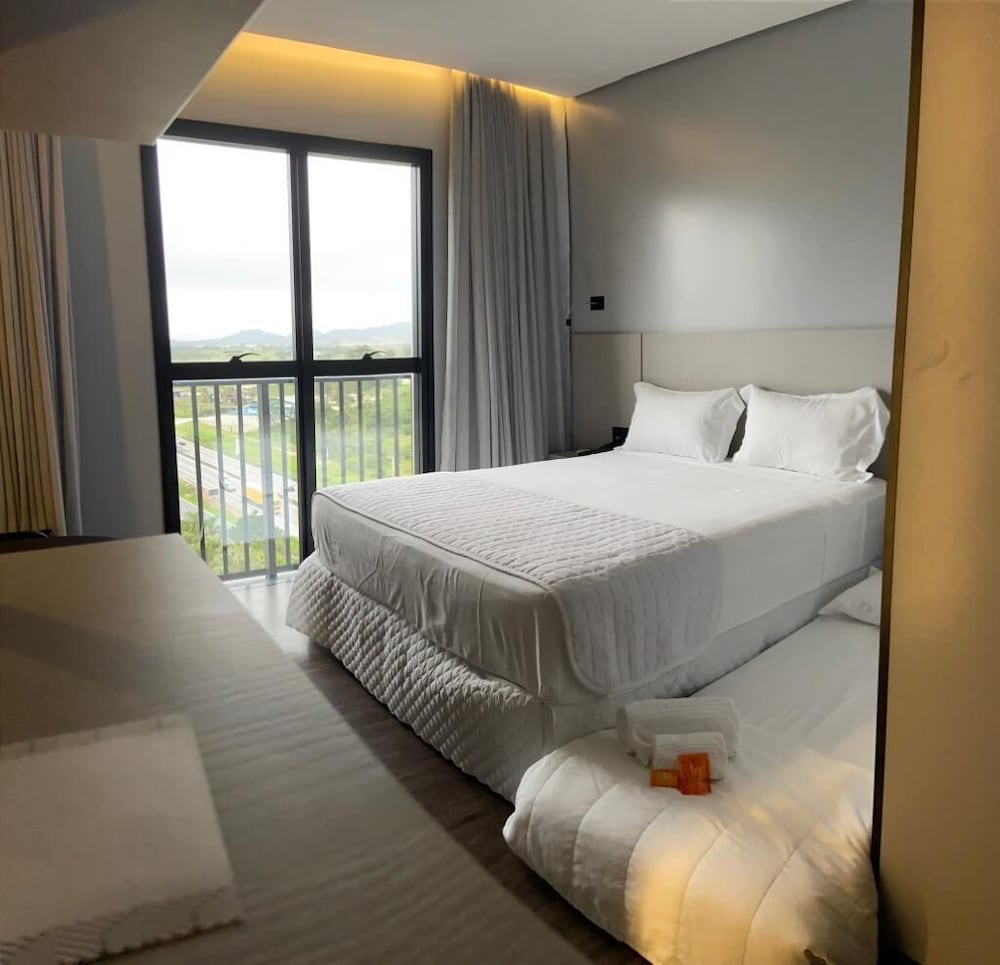 Deluxe, Triple, Murphy Bed