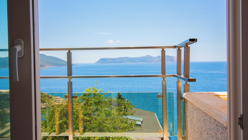 Kas Maki Hotel 43/50