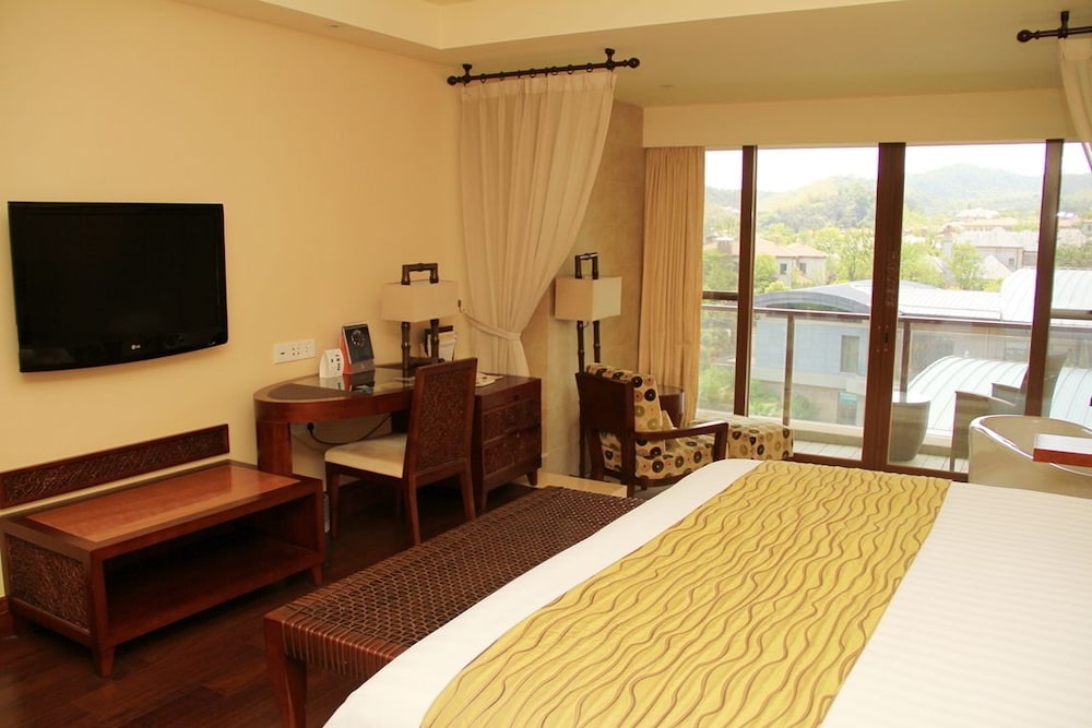 New Century Resort Jiu Long Lake Ningbo 4/53