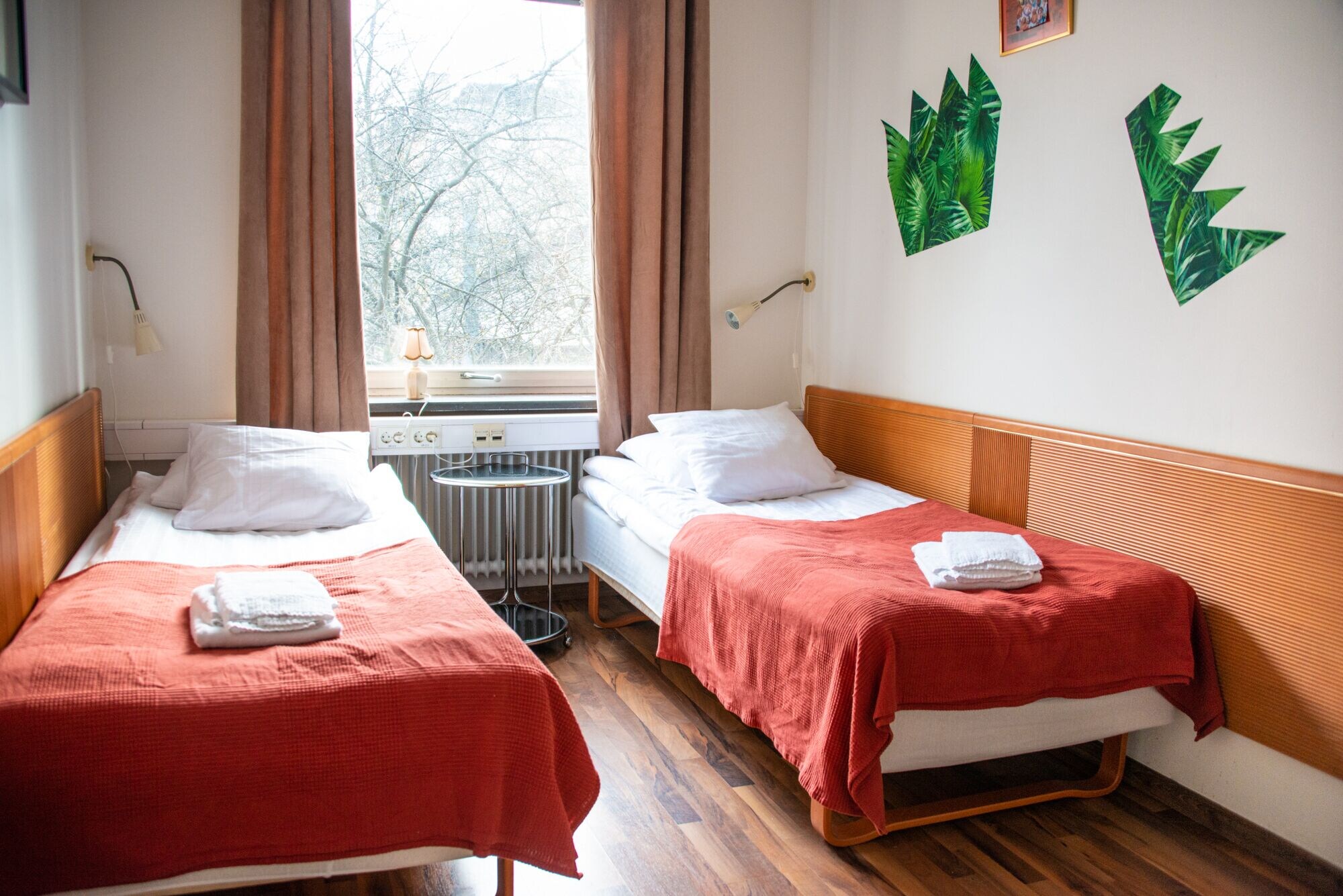 Standard, Twin Beds, Shared Bathroom