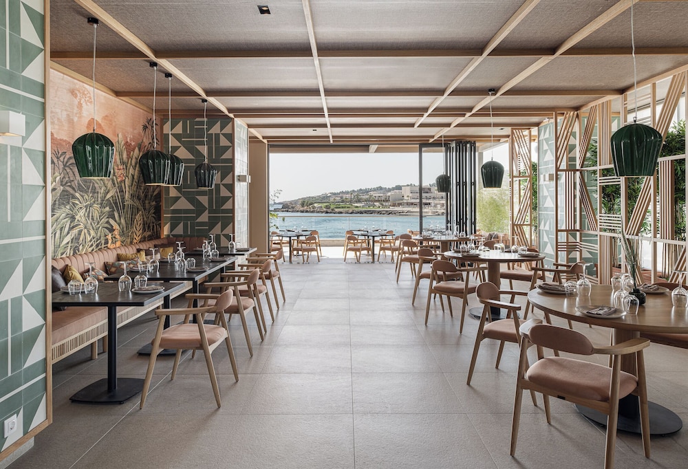 Eden Roc Resort Hotel 27/50