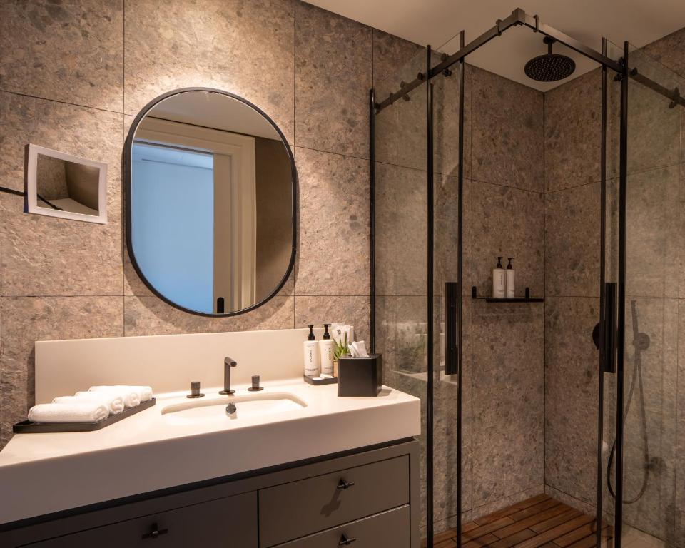 Hovagimyan Hotel & Suites 16/16