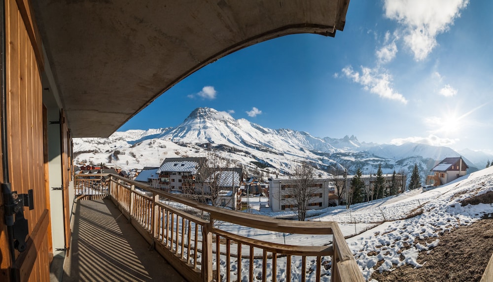 Le Hameau Des Aiguilles 49/50
