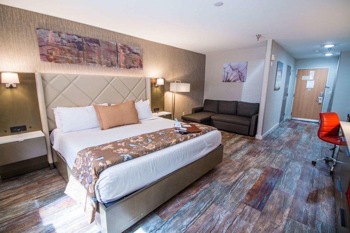Empeiria High Sierra Hotel 5/50