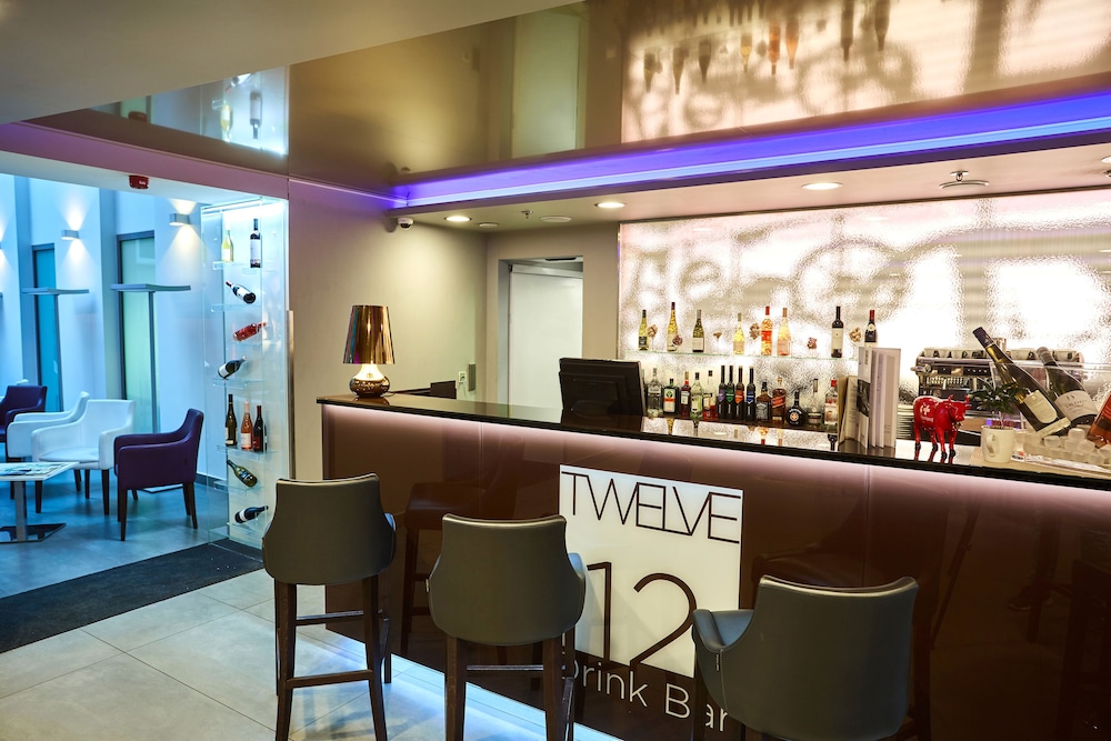 12 Revay Hotel 8/62