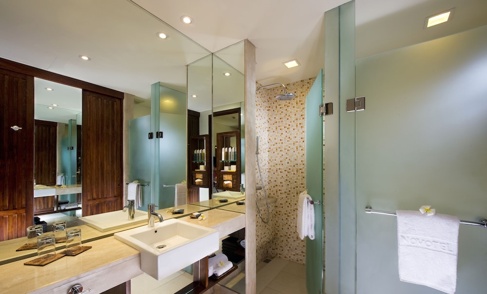Deluxe Pool Access King Room Garden Wing، Novotel Bali Benoa 6/6
