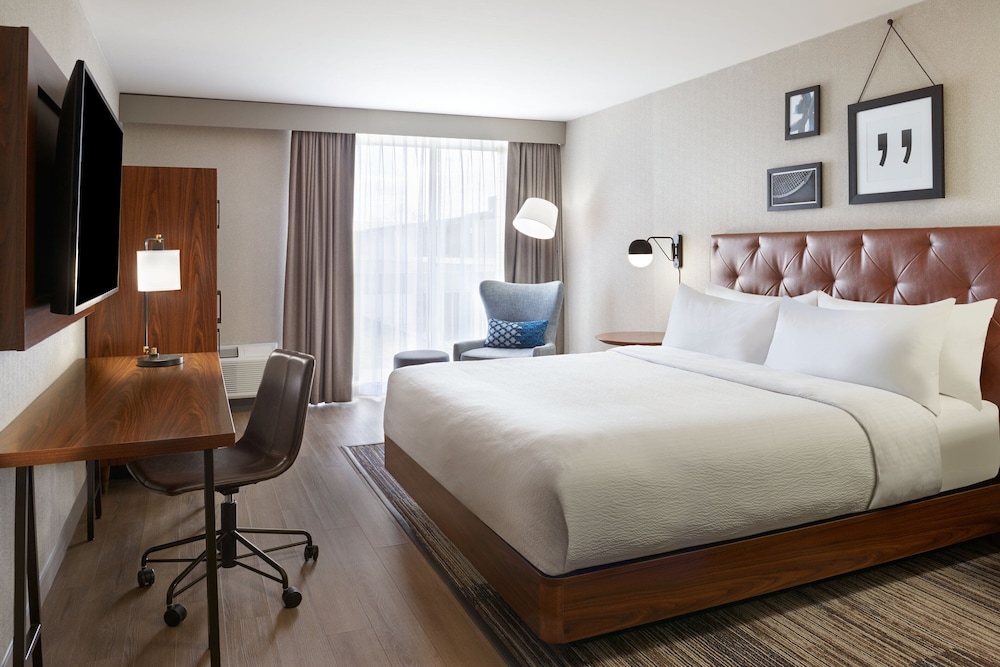 Four Points by Sheraton Point Edward Sarnia 16/62