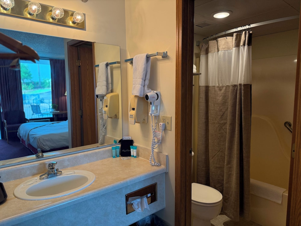 Ozark Valley Inn 48/50