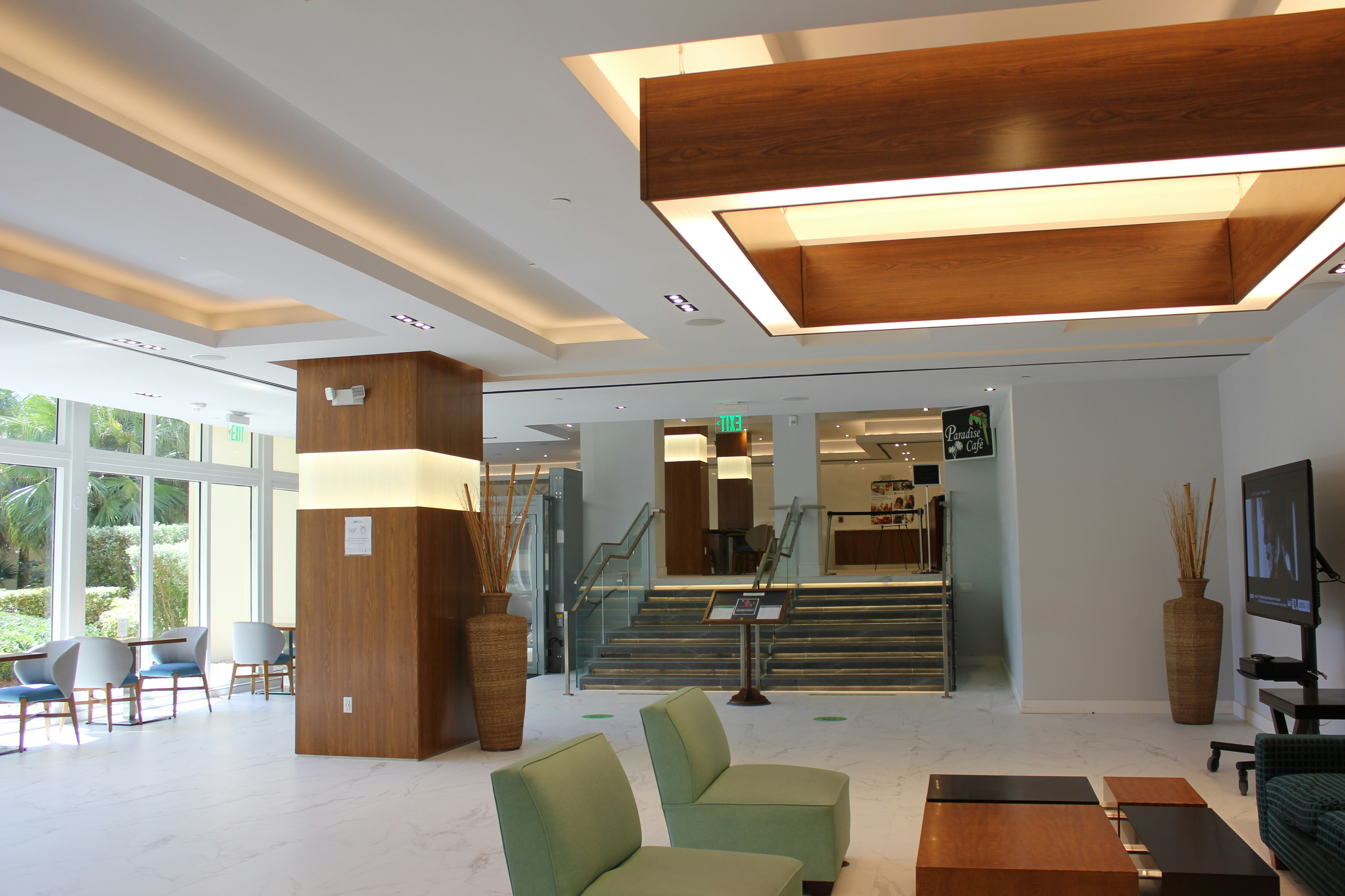Holiday Inn Miami Beach Oceanfront Hotel 12/71