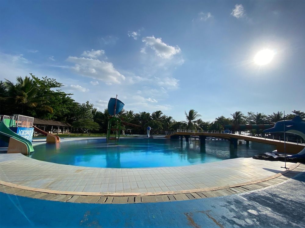 Avery Coconut Island Hotel and Beach Resort 42/47