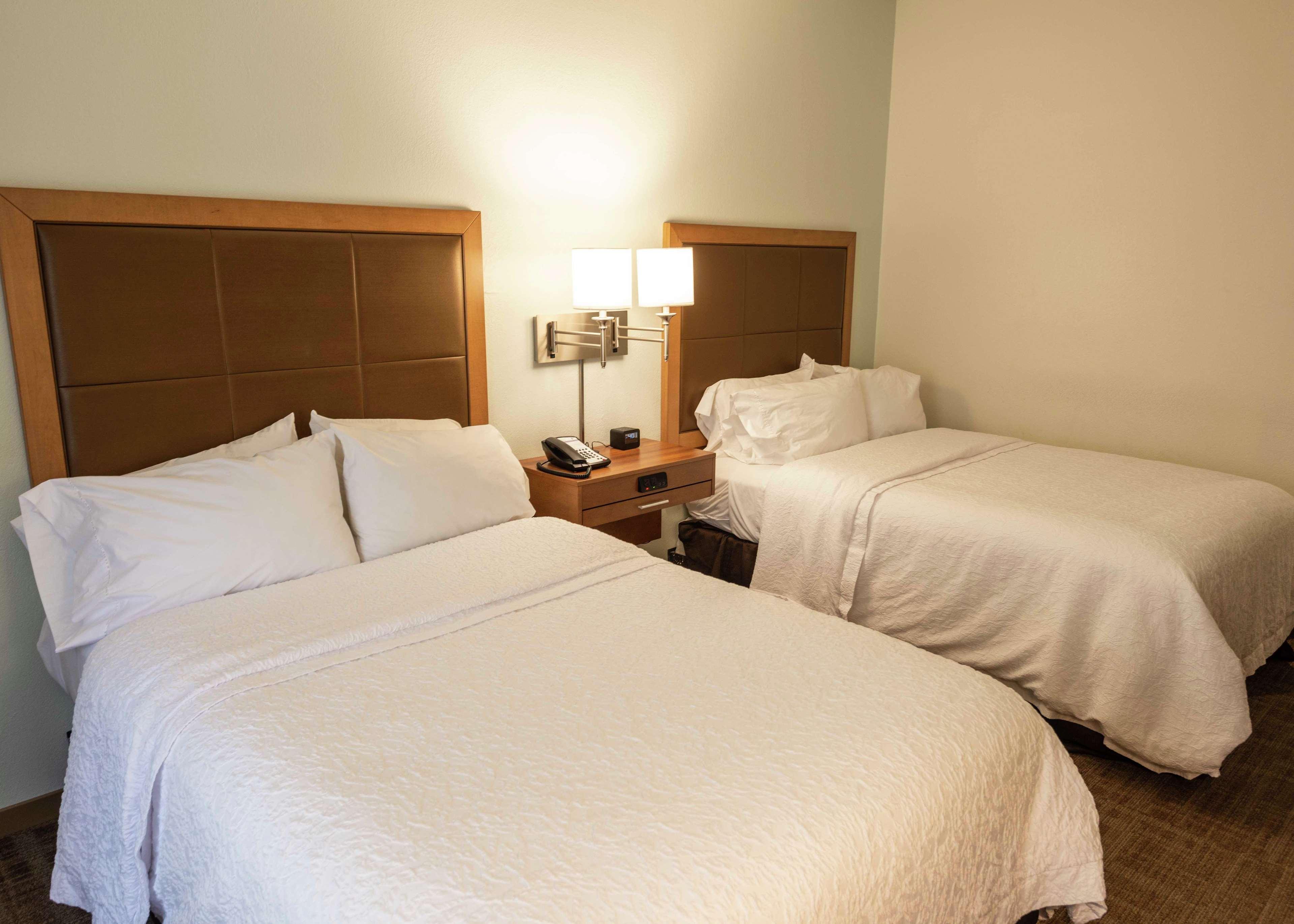 غرفة بسريرين مزدوجين، Hampton Inn Boca Raton 2/5