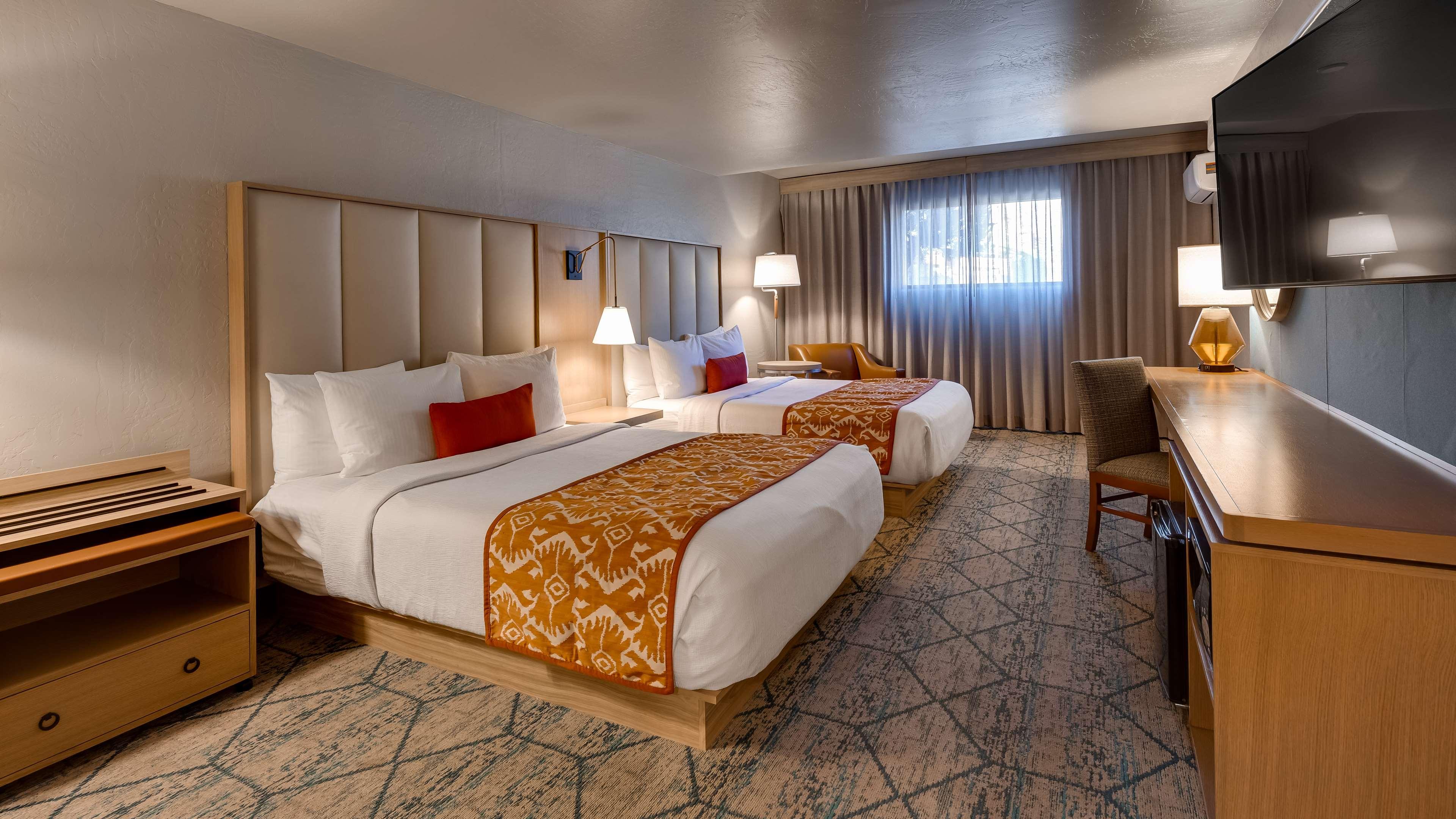 Room, 2 Queen Beds, No View