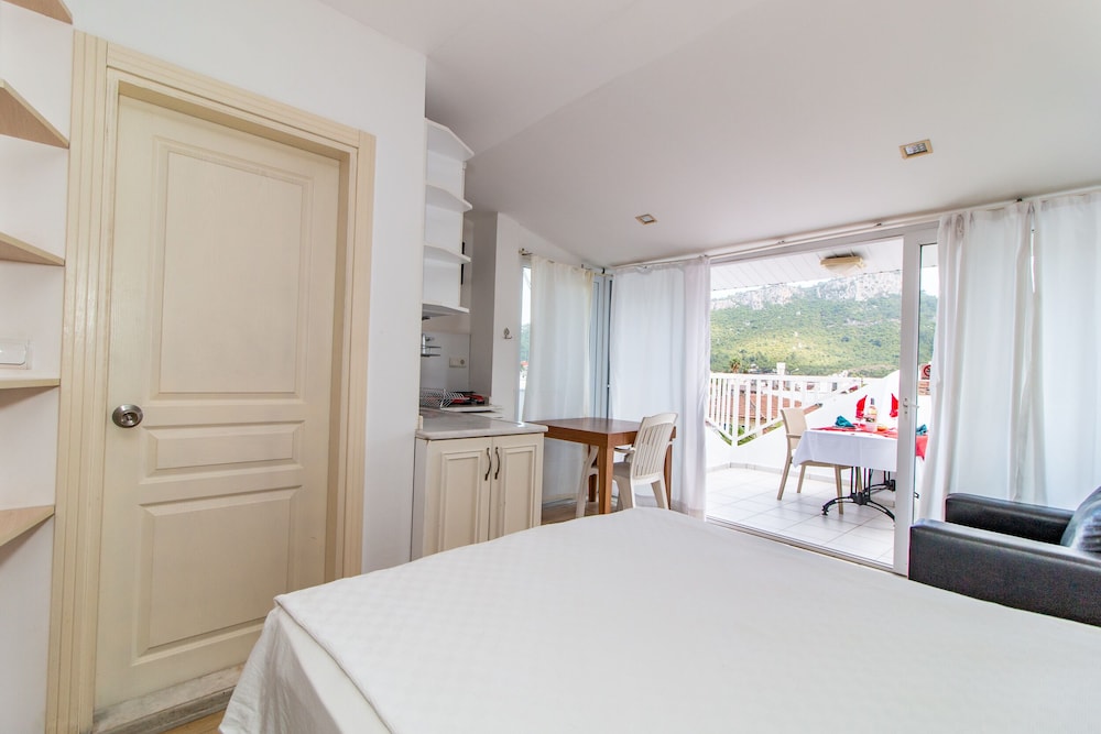Castello Hotel & Aparts 14/50