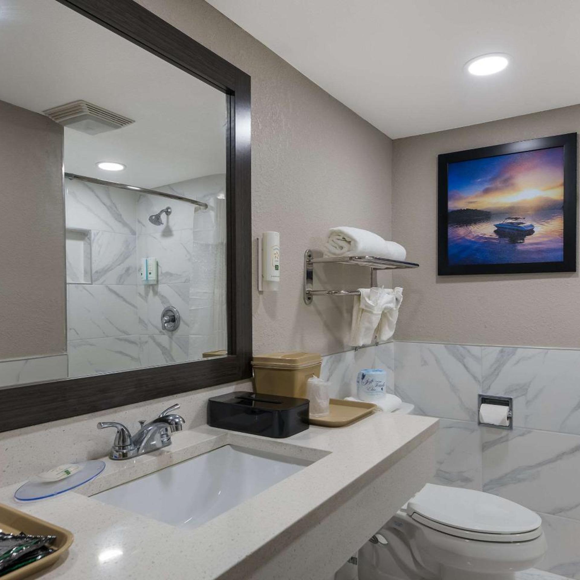 غرفة رباعية للمدخنين، Quality Inn & Suites Altamonte Springs Orlando-North 9/10