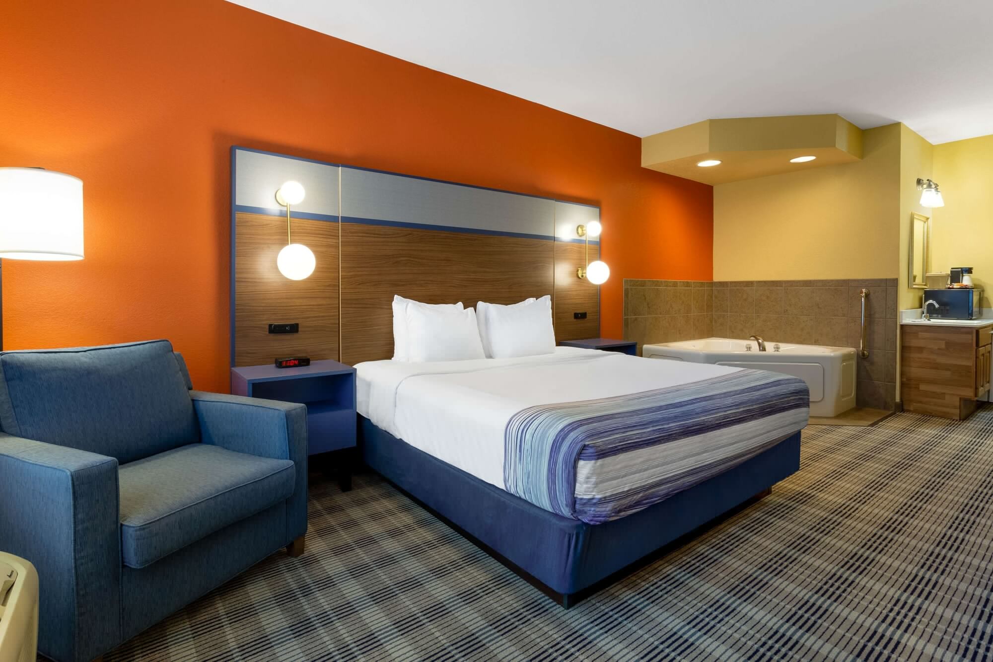 Studio, Suite, King Bed, Accessible