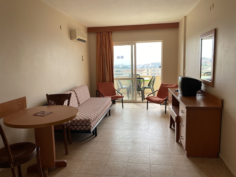 Tuntas Family Suites Kusadasi 17/41