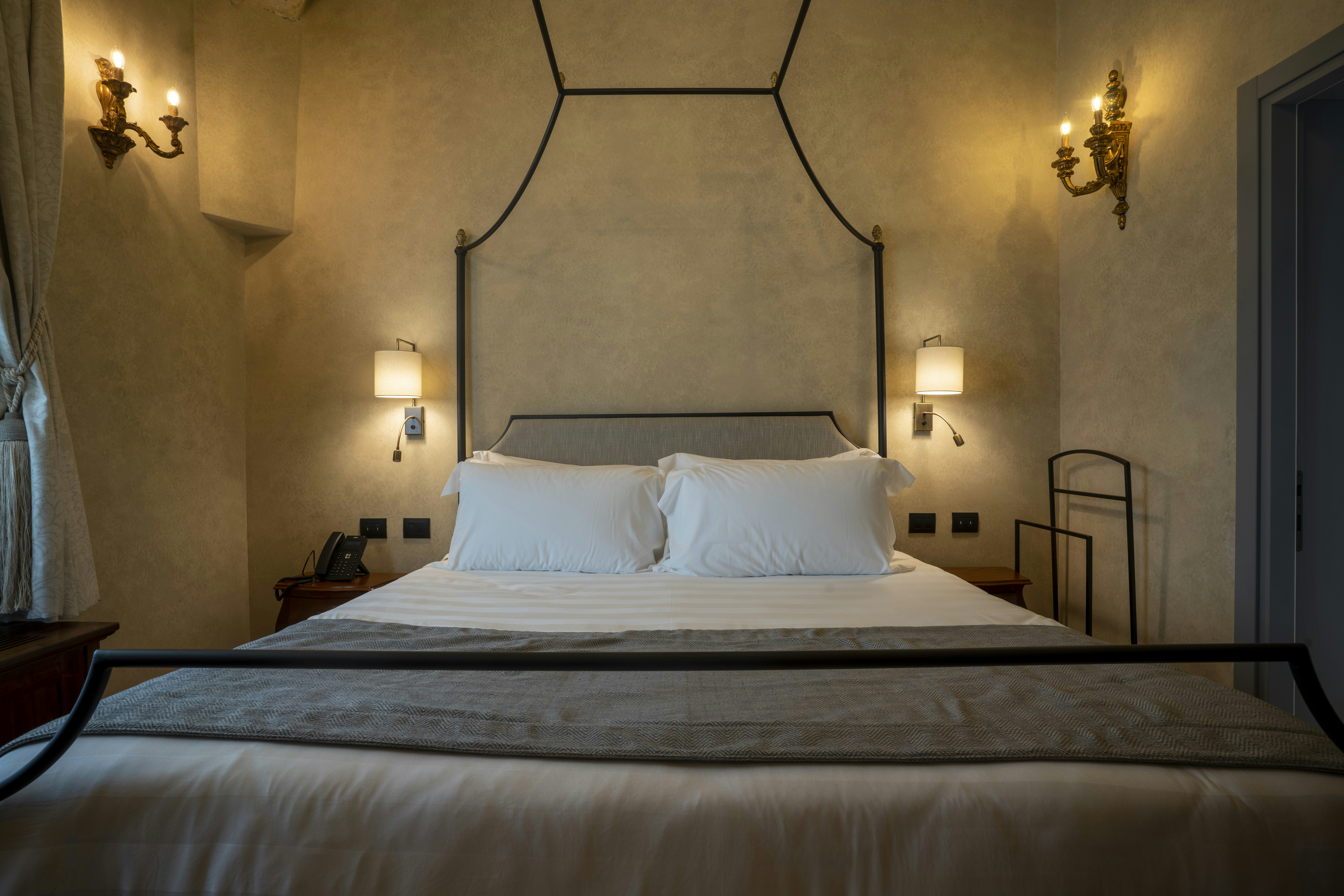 Master, Residence, Suite