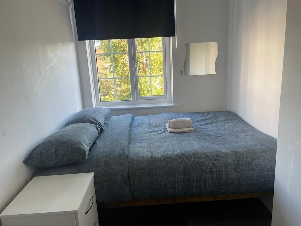 Rahal Hotel Hackney London 30/47