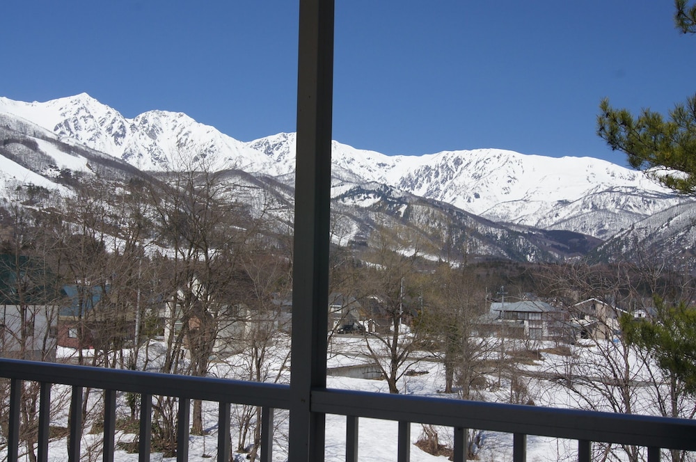 Hakuba Brownie Cottages & Condominiums 45/50