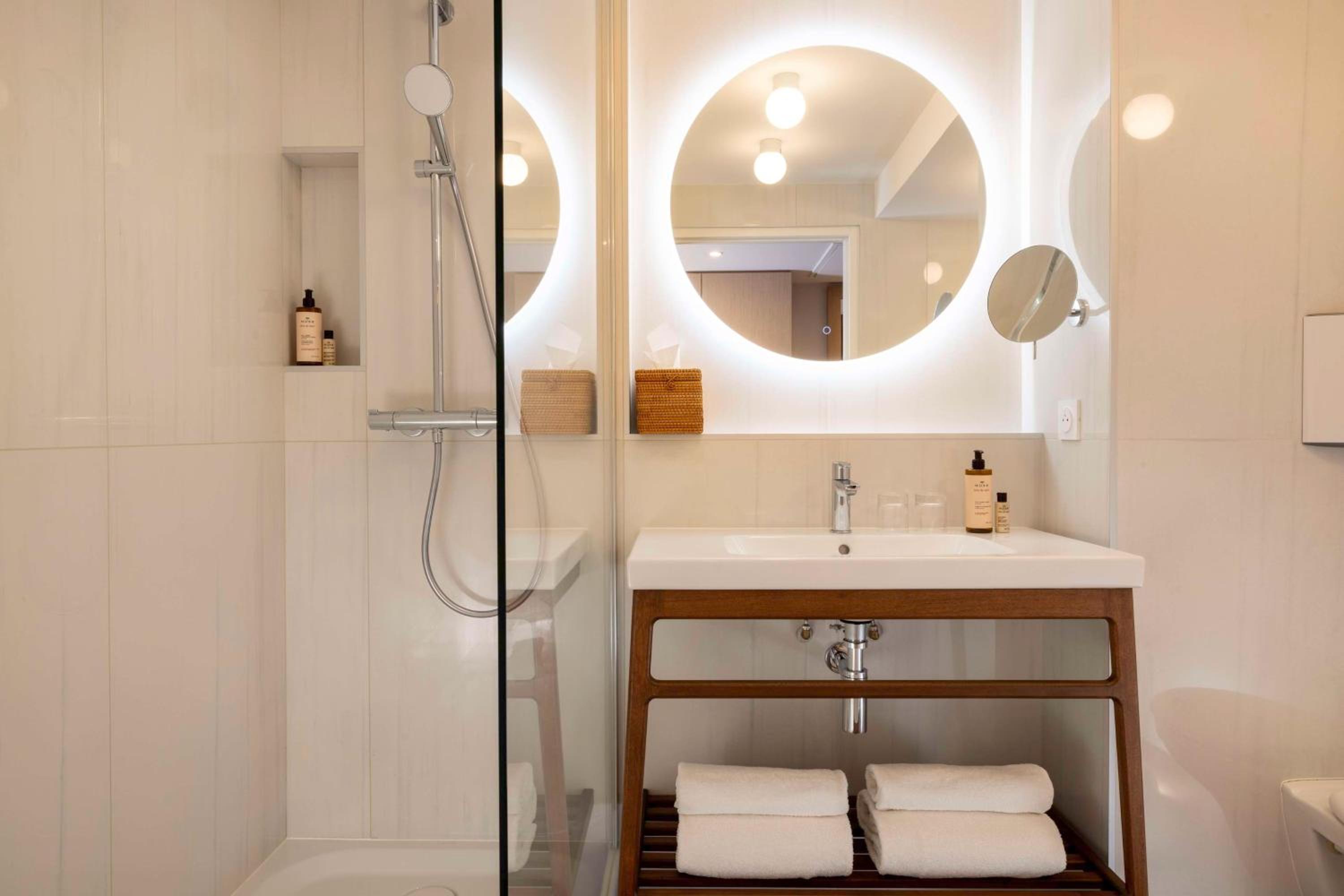 غرفة سوبيريور بإطلالة على البحيرة، Best Western Plus Hotel Les Rives Du Ter 6/7