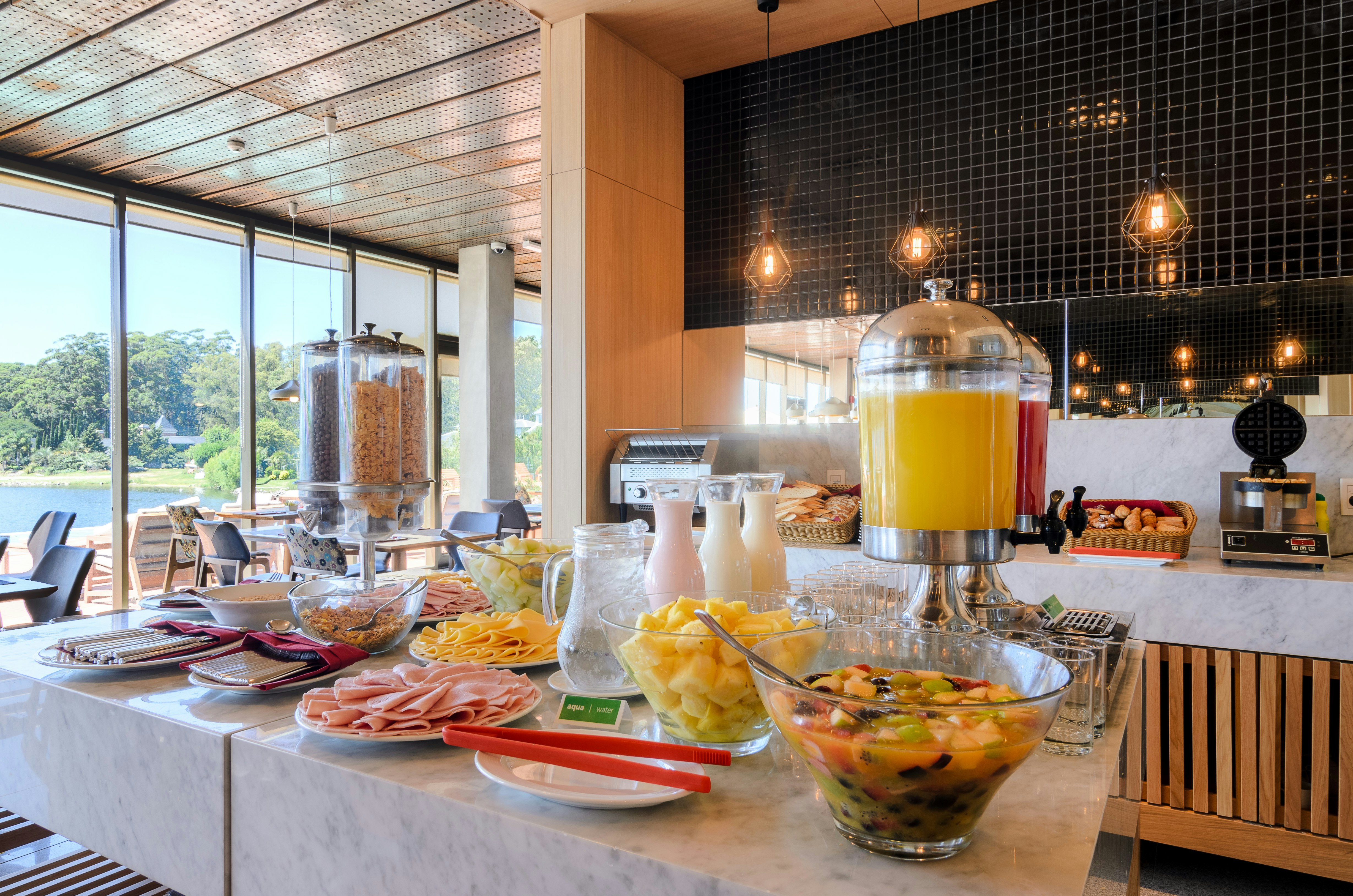 Hampton By Hilton Montevideo Carrasco 32/39