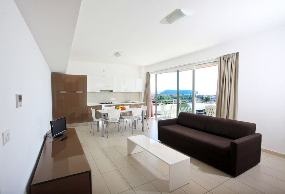 SPORTING CLUB RESORT 23/48