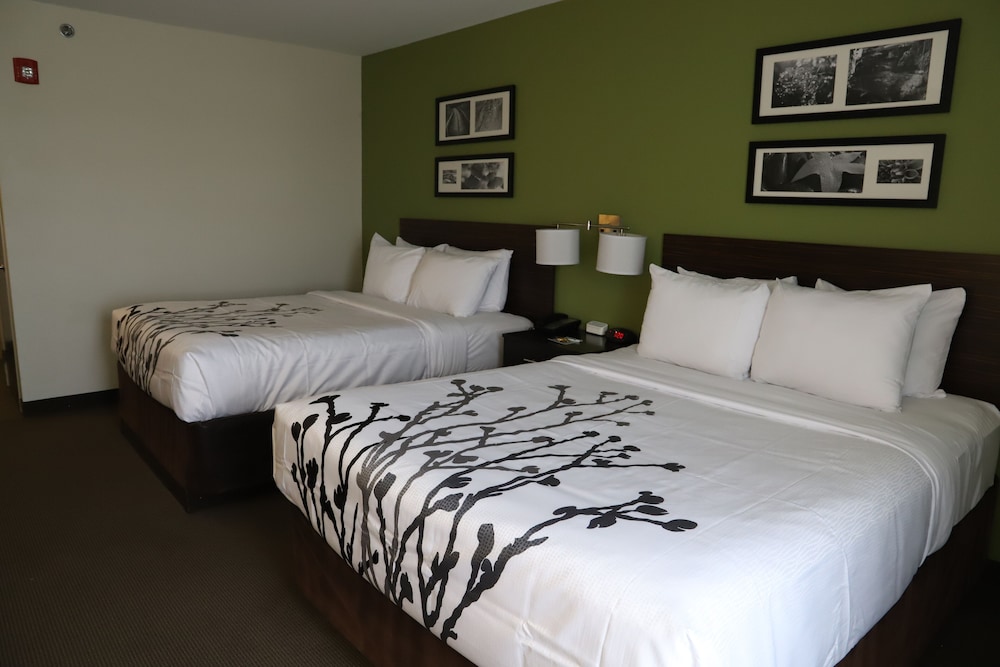Sleep Inn & Suites Belmont / St. Clairsville 12/45