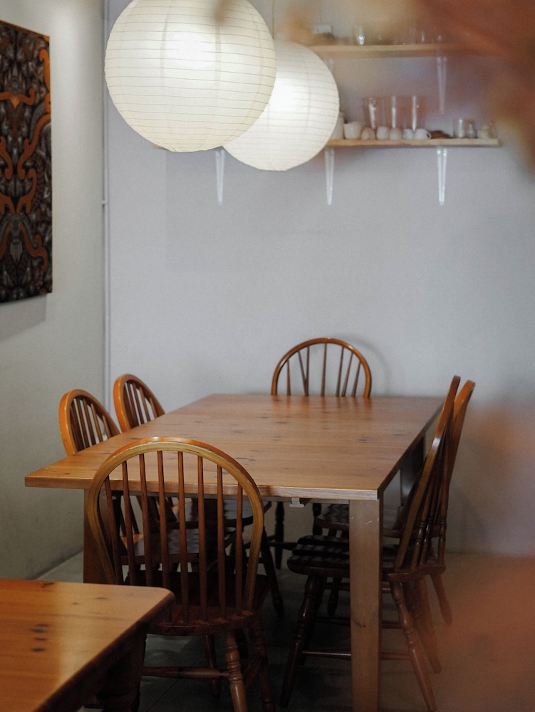 The Goose Cafe & Hostel 32/38