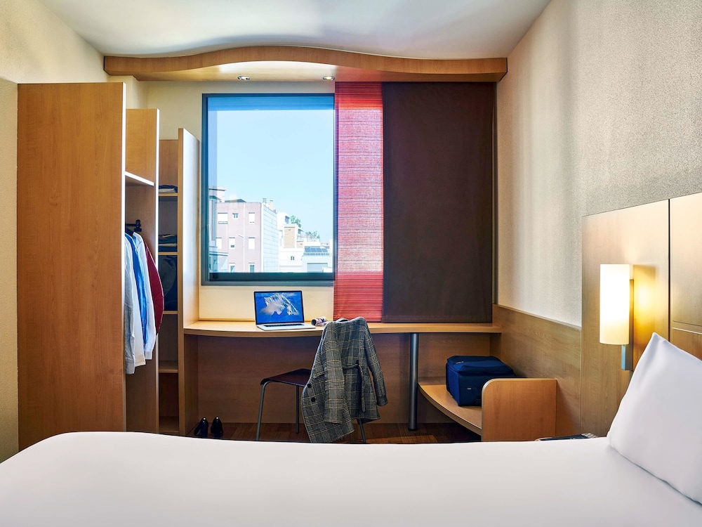 Ibis Barcelona Centro Sagrada Familia 41/70