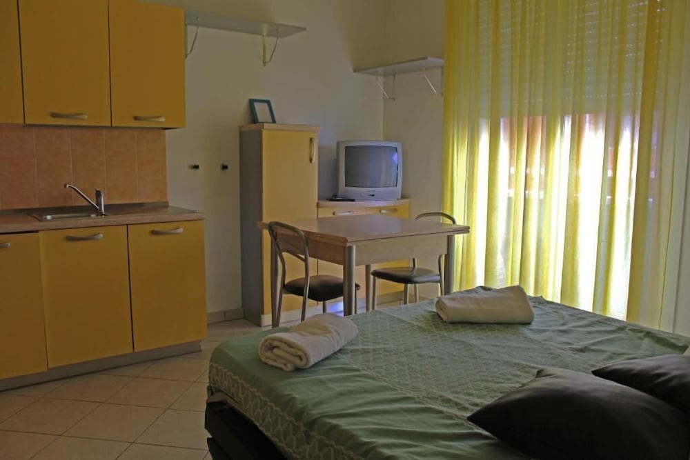 RESIDENCE BEACH PARADISE 9/40