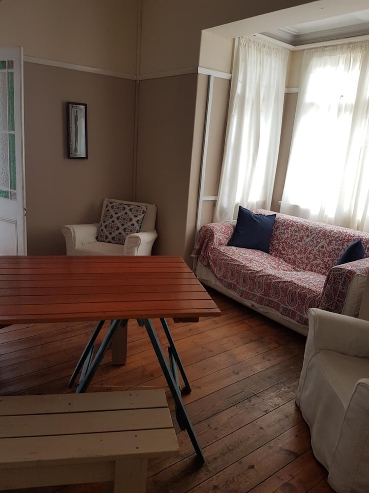 Oasis Shanti Backpackers 29/49