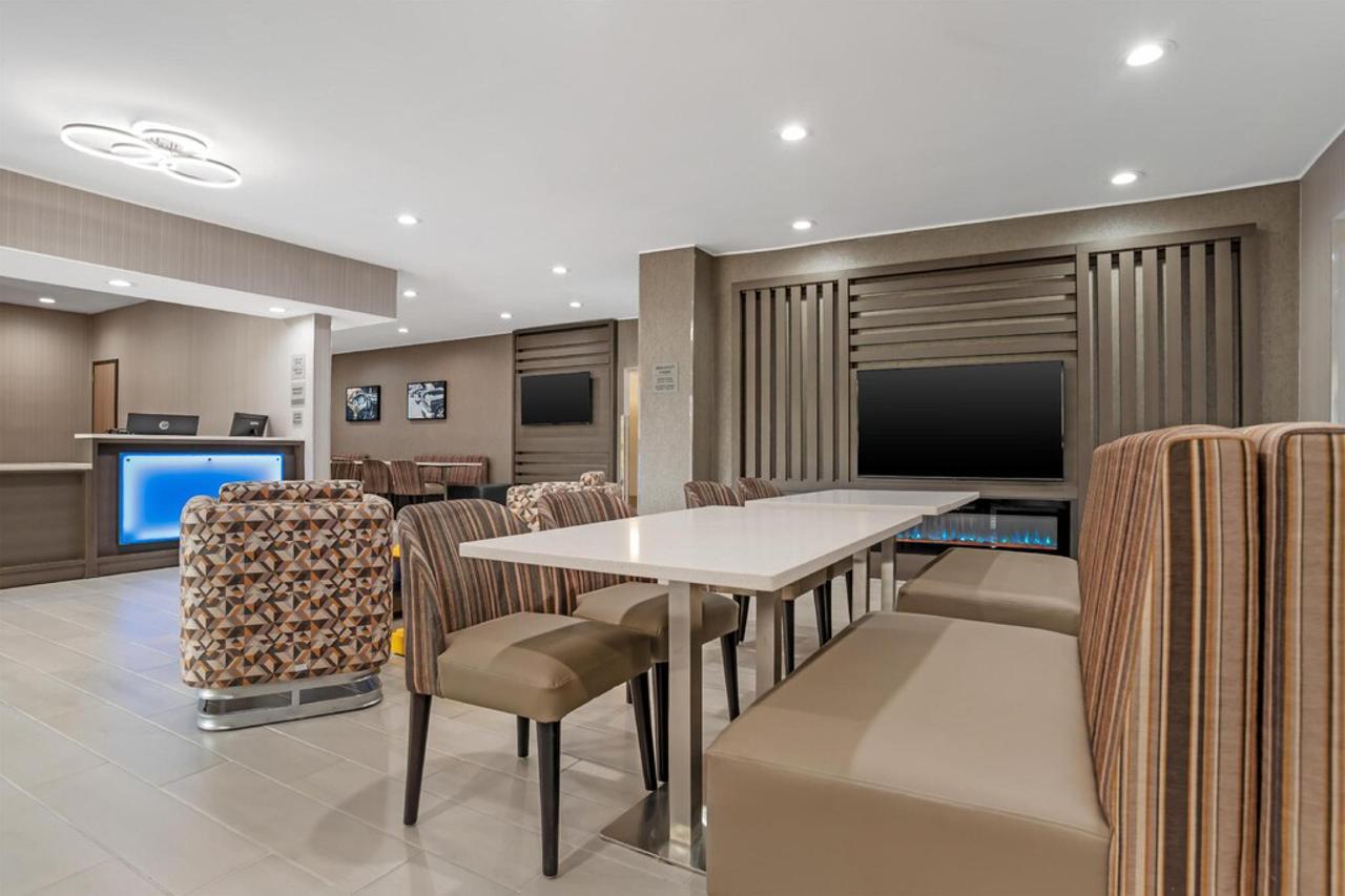 Best Western Plus D'Iberville 18/20