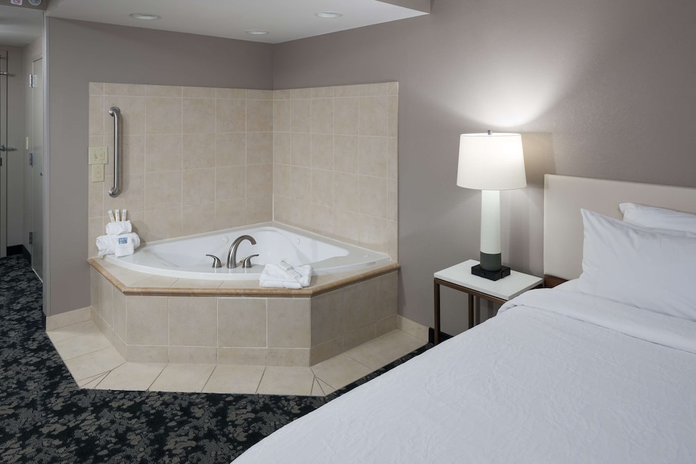 Hilton Garden Inn Nashville-Vanderbilt 8/65