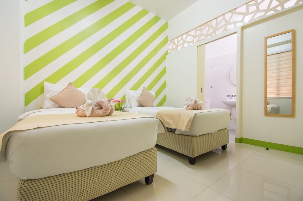 Alicia Tower Residences 24/52