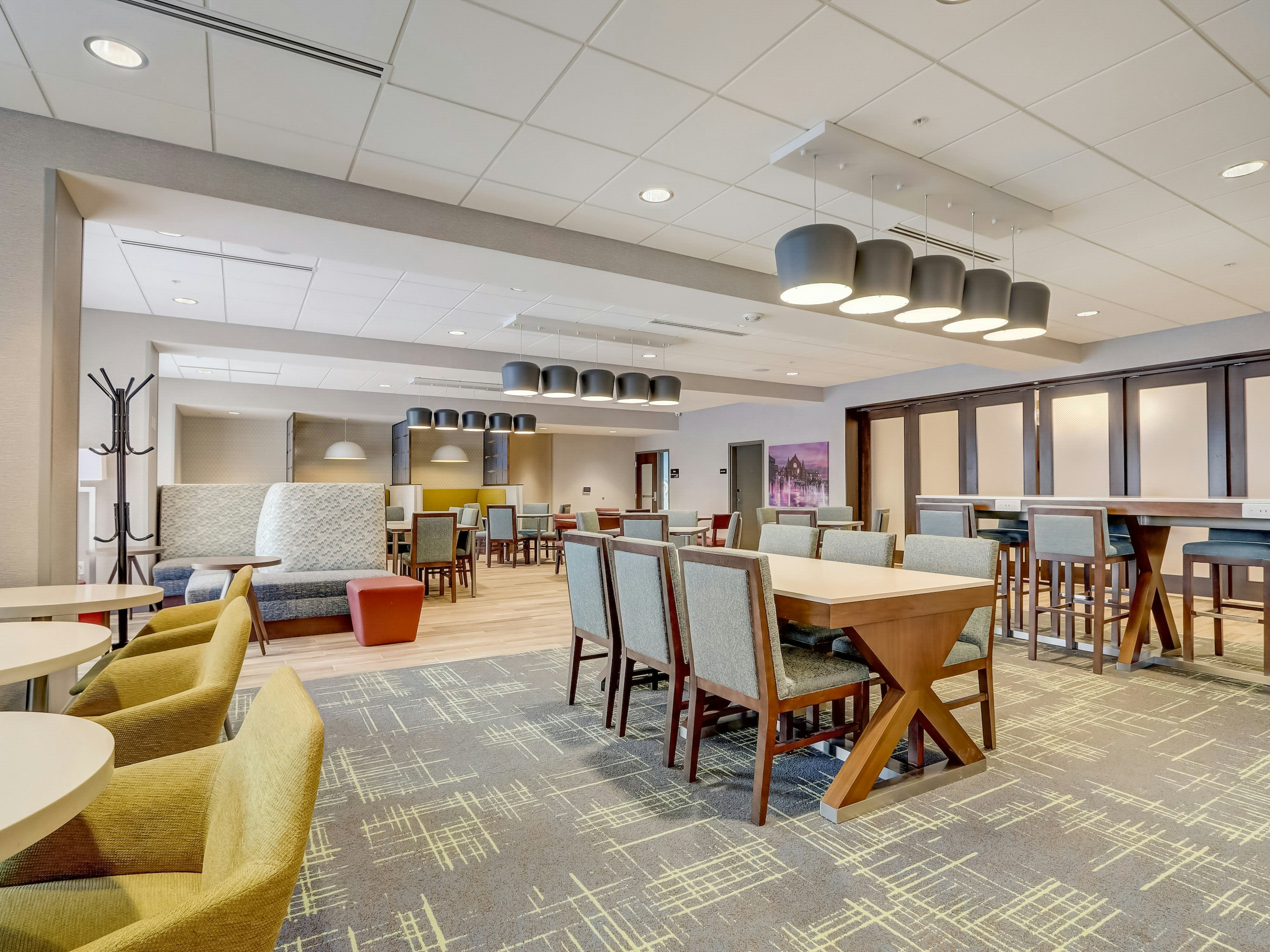 Hampton Inn & Suites Cincinnati Midtown Rookwood 18/26