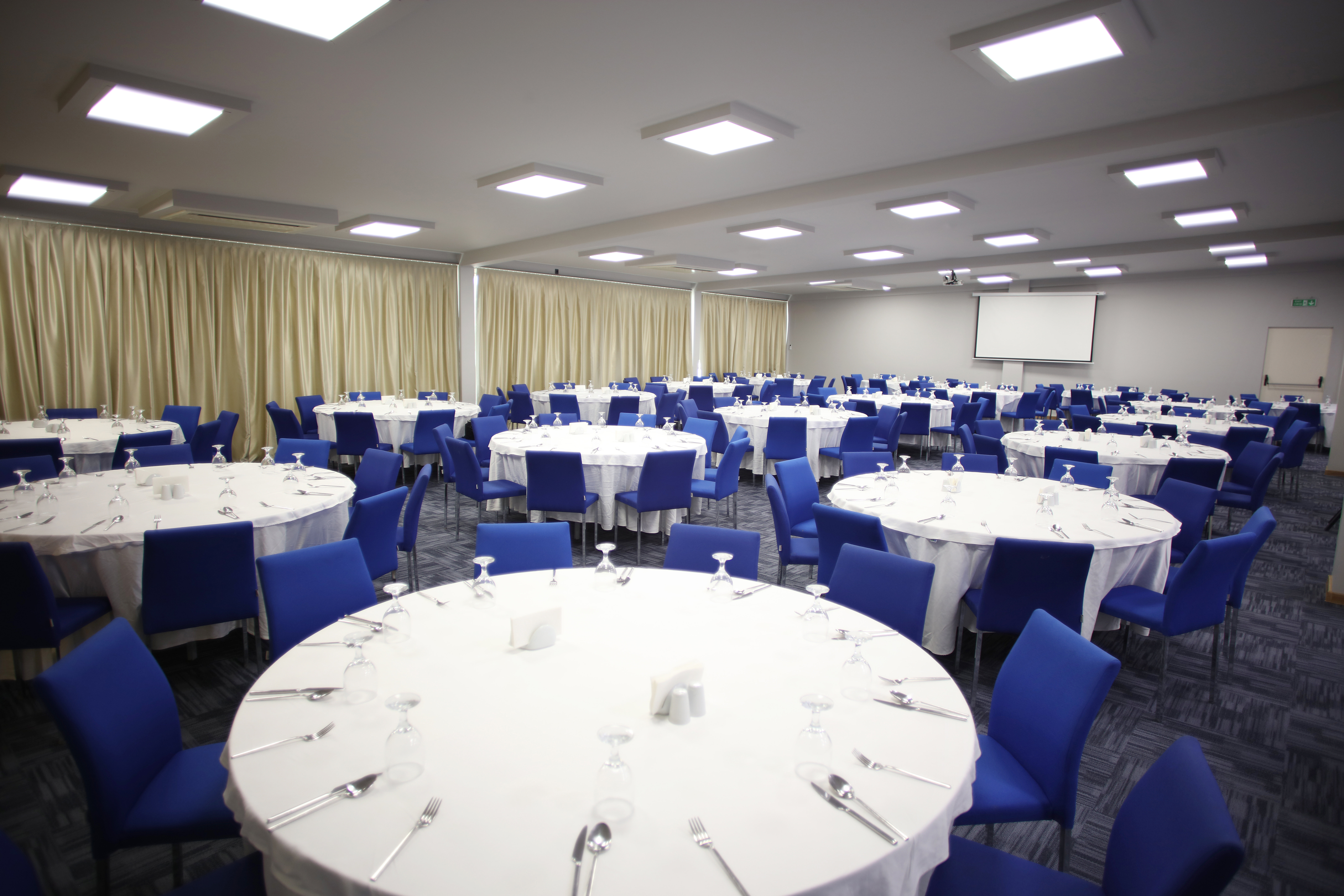 Holiday Inn Express Manisa - West 43/50