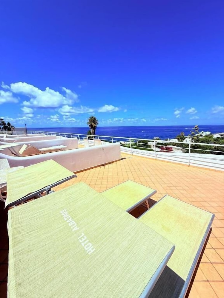 Albatros Hotel 14/50