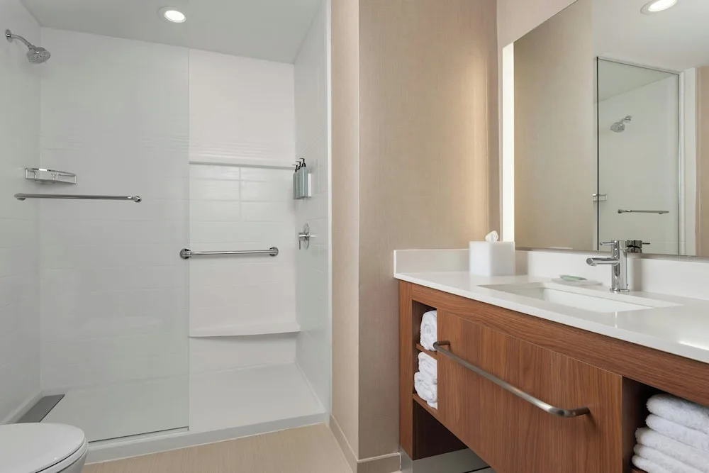 Residence Inn by Marriott Pearland 32/34