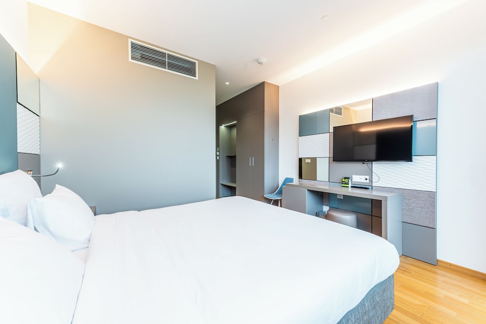 COMFORT, DOUBLE BED