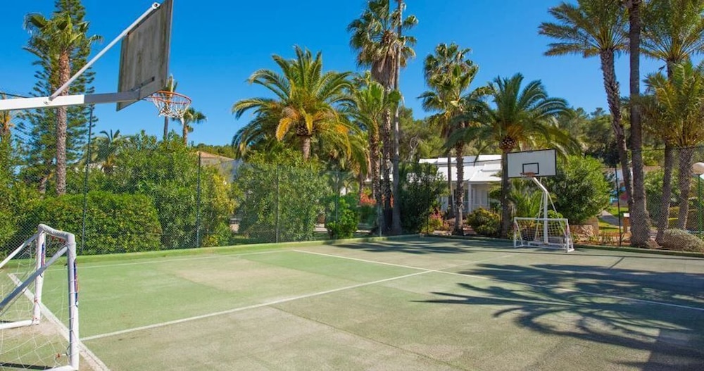Hotel Cala Romantica 38/65