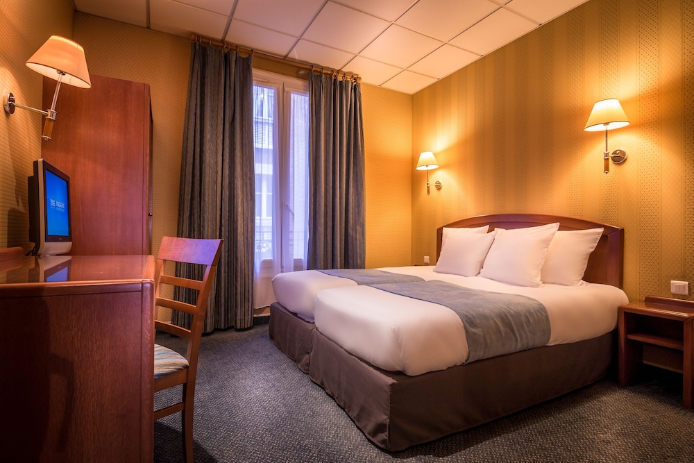 HOTEL CHARLEMAGNE 26/53