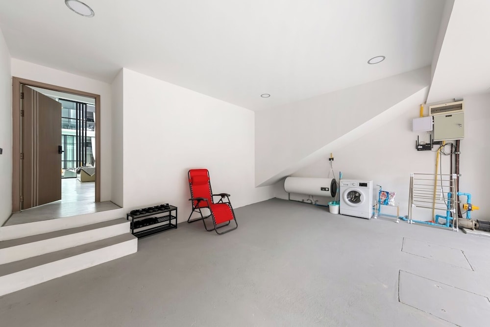 Zen Style Pool Access Townhouse 41/50