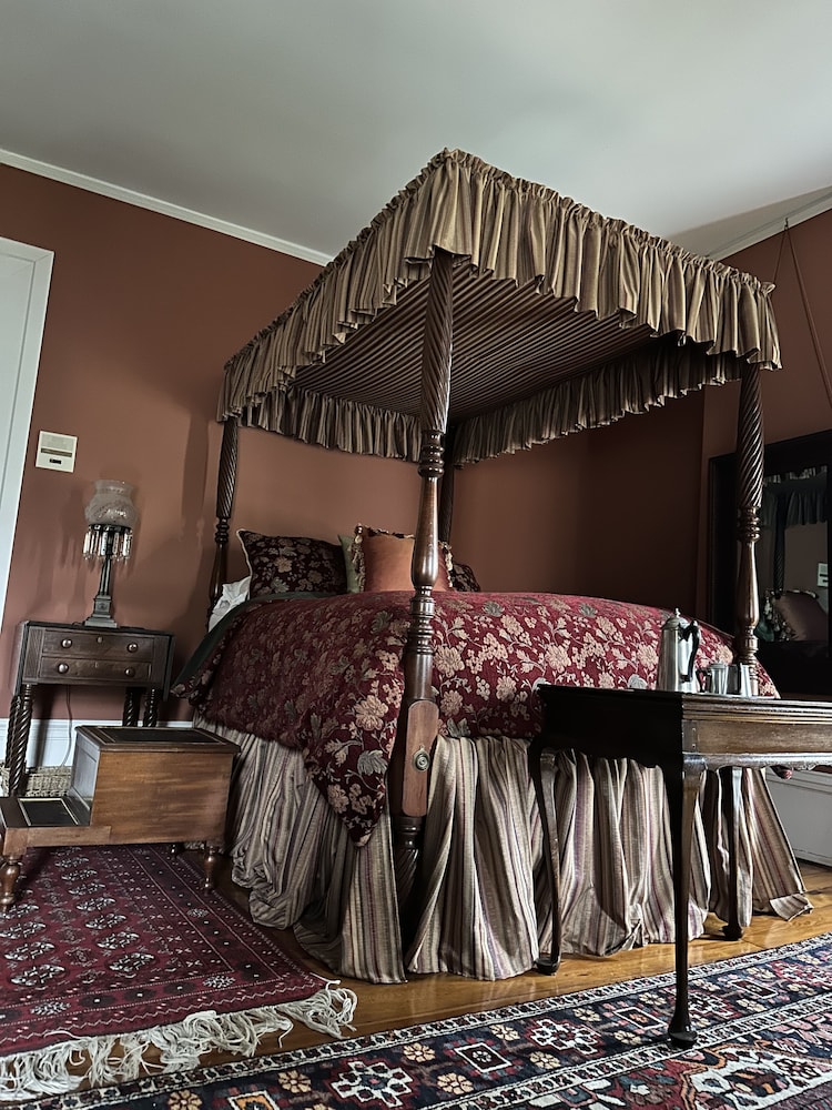 Oakcliff Bed and Breakfast 12/42