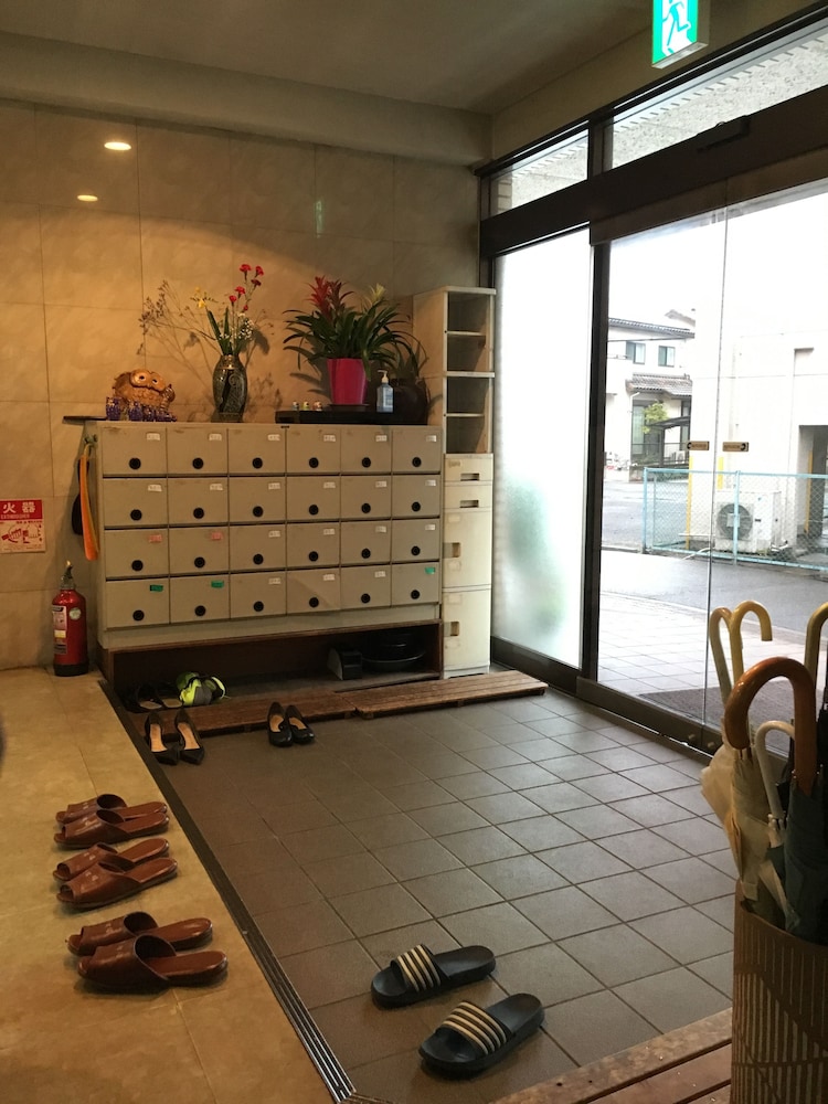 Aoi Business Hotel 35/52