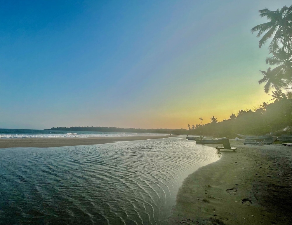 Isana Beach House 35/50