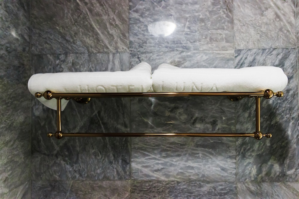 Hotel Luna Annex 37/50