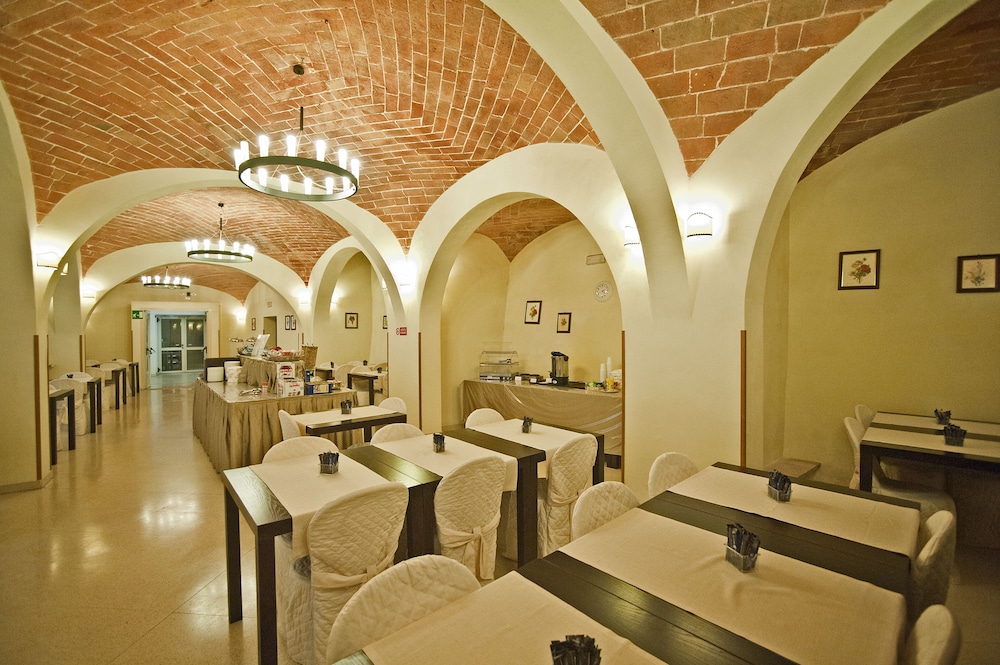 Hotel Alma Domus 25/33
