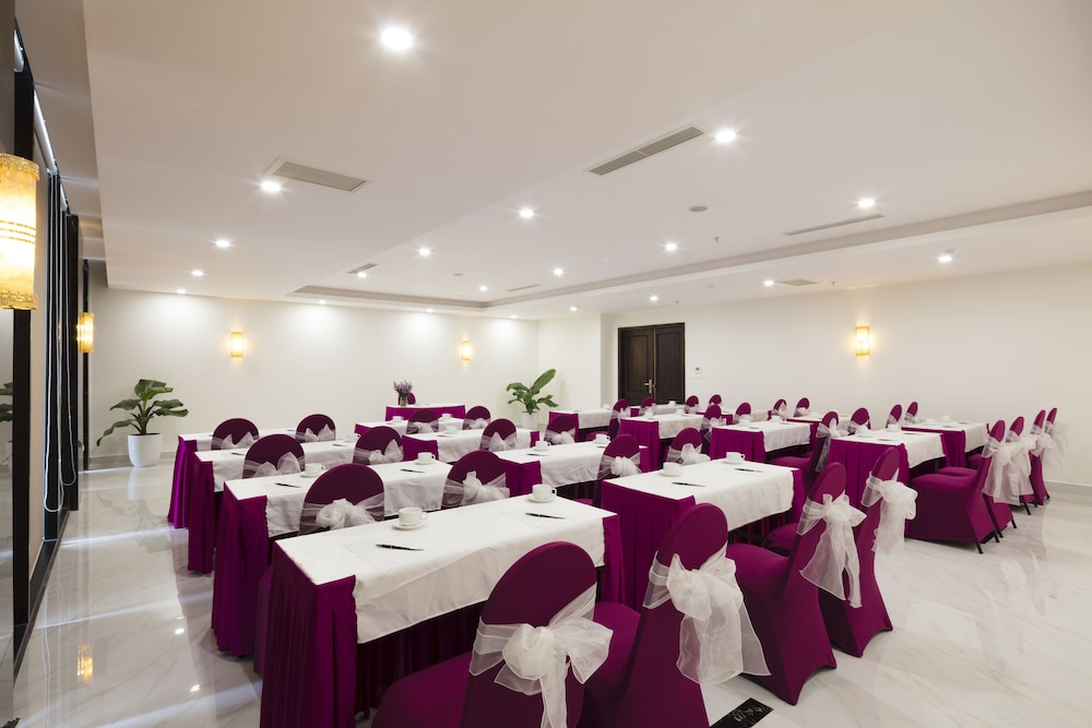 Bonjour Nha Trang Hotel 40/50
