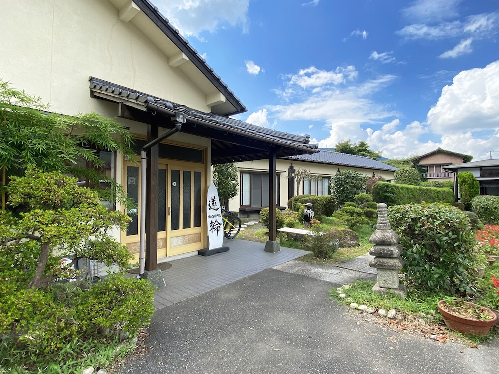 Hasuwa Inn 4/50