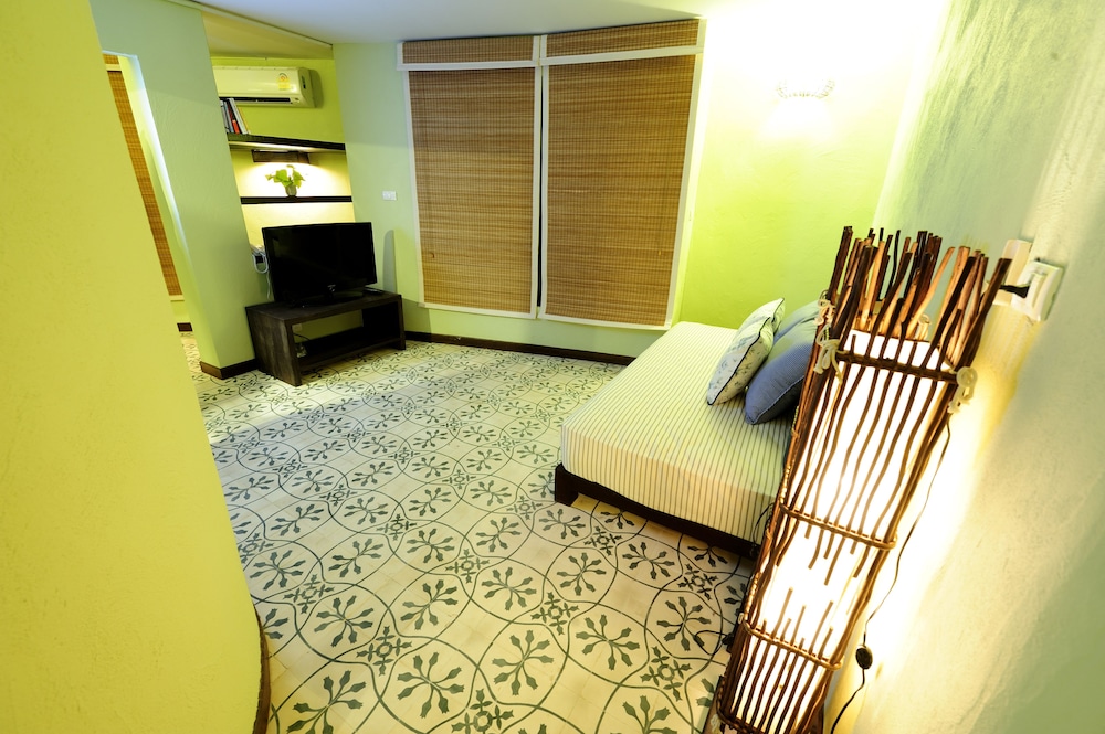 Vacation Village Phra Nang Inn 27/71